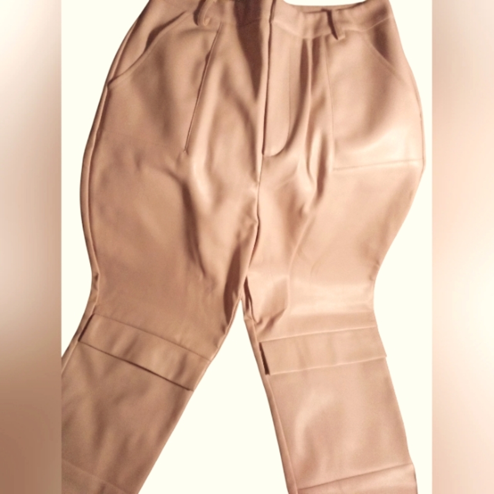 Missguided Pink Tailored Trousers with Pleat Detail
